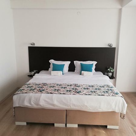 פרילפ Atlas City Center Hotel מראה חיצוני תמונה