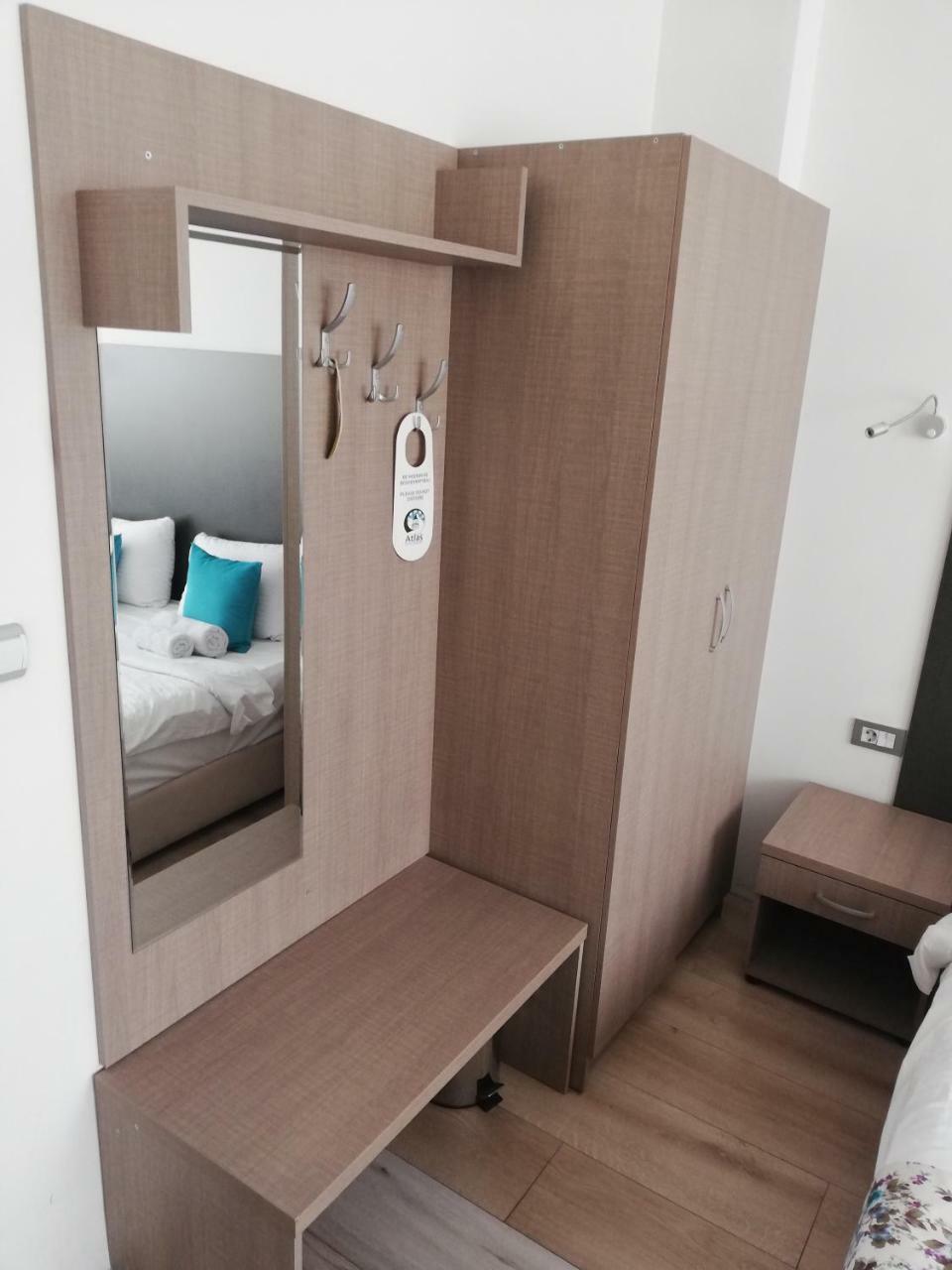 פרילפ Atlas City Center Hotel מראה חיצוני תמונה