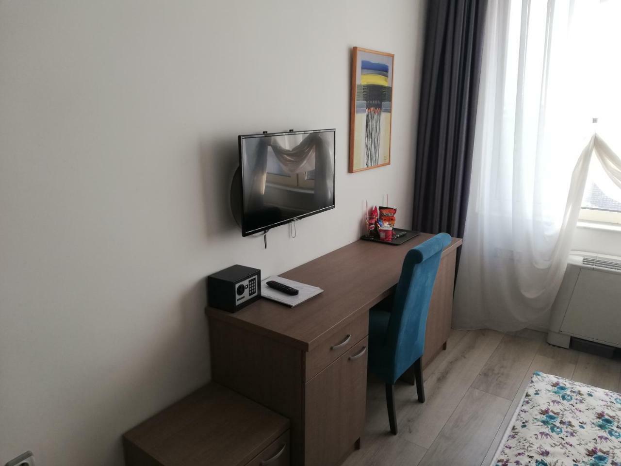 פרילפ Atlas City Center Hotel מראה חיצוני תמונה